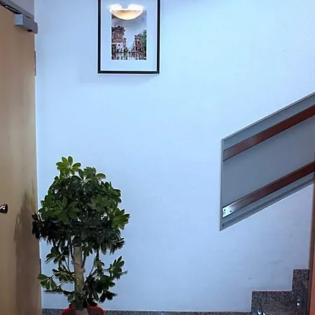 Grand Tour Hotel 2*