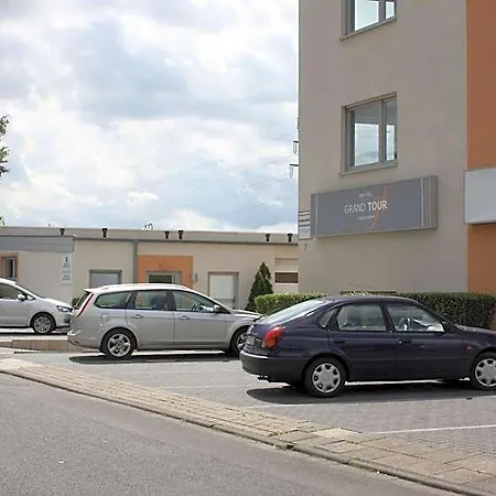 Grand Tour Hotel