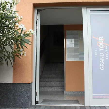 Grand Tour Hotell 2*