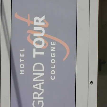 Grand Tour Hotell 2*